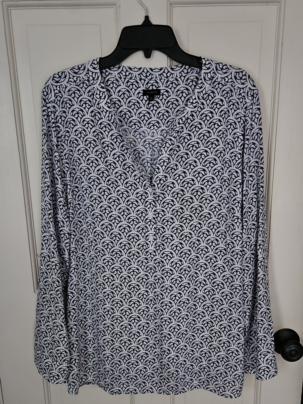 Talbots Navy and White Patterned 100% Linen Long-Sleeve Button-Down Shirt